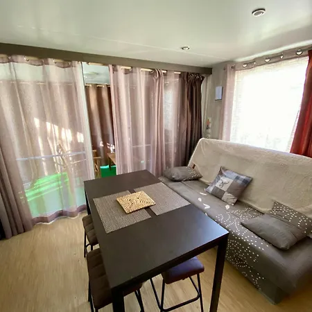 V&b Mobil-home Campsite
